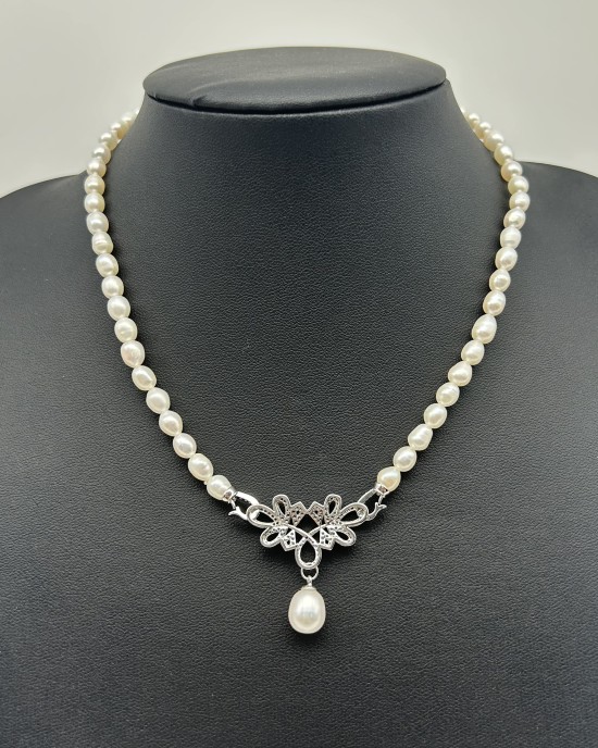 Silver Flower Pearl Necklace Silver Flower Pearl Necklace