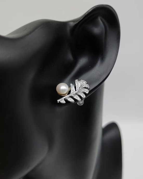 Twig Pearl Earrings Twig Pearl Earrings