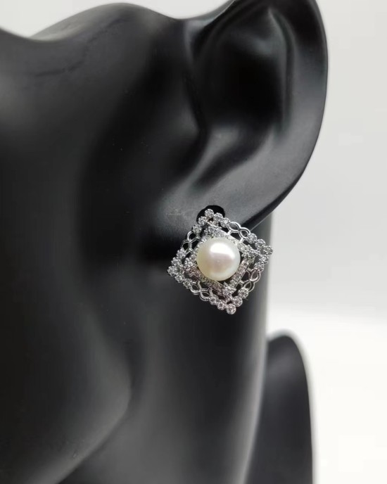 Diamond Pearl Earrings Diamond Pearl Earrings