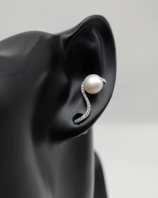 Serpentine Pearl Earrings Serpentine Pearl Earrings