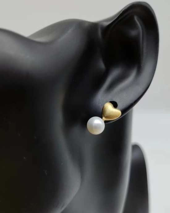 Heart-Shaped Pearl Earrings Heart-Shaped Pearl Earrings