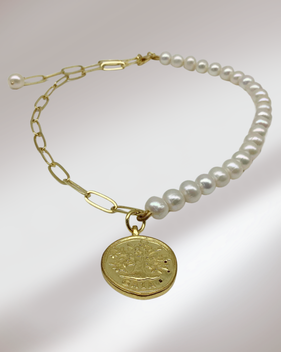 Gold Tag Pearl Necklace Gold Tag Pearl Necklace