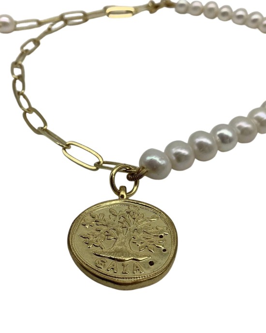 Gold Tag Pearl Necklace